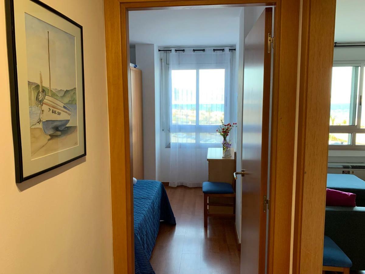 Apartamento En Primera Linea De Mar Apartment Empuriabrava Bagian luar foto